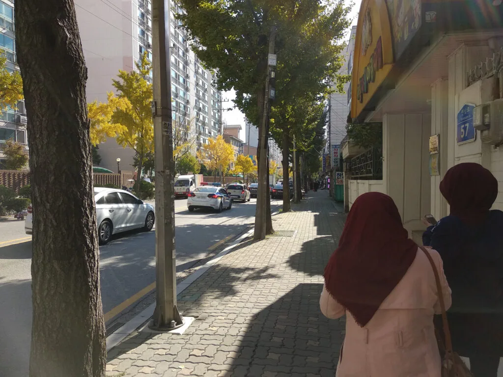 Jalan menuju hongik university