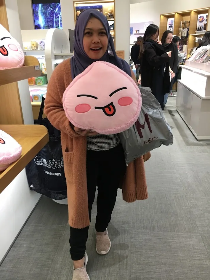 boneka lucu di line store dongdaemun plaza