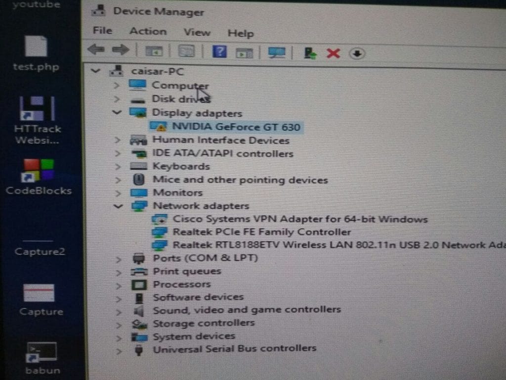 ketika dicek dengan device manager juga tidak cocok