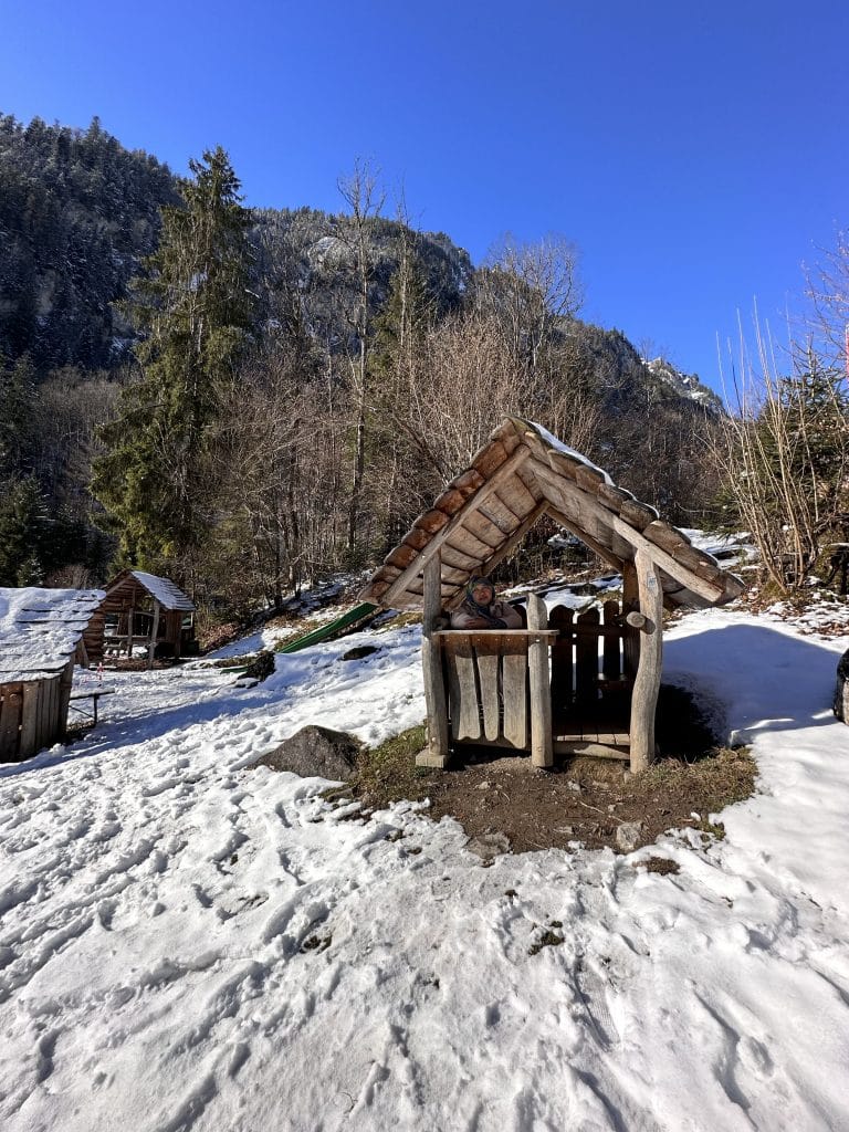 area bermain di lake blausee
