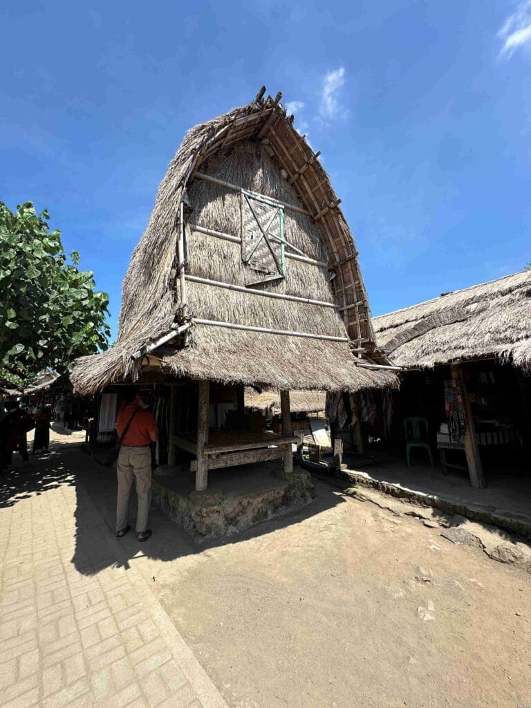 Rumah di Desa Rembitan. Suku Sade